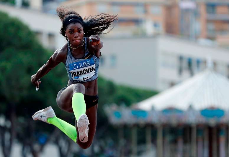 En la imagen, la campeona olímpica vigente de triple salto, Caterine Ibargüen. EFE/Sebastien Nogier/Archivo