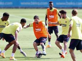 Le formazioni ufficiali di Barcellona-Bayern Monaco. EFE