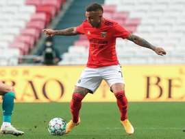 Benfica passa por cima do Famalicão na esteia do Português. EFE