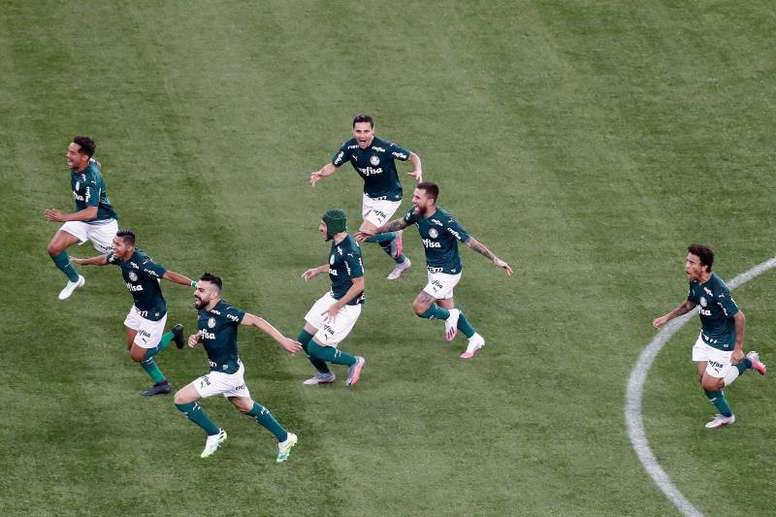 Após rescisão amigável no Palmeiras, Ramires estuda se aposentar do futebol. EFE /Sebastião Moreira