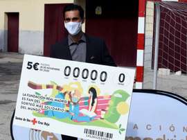El ex jugador español sigue ligado al club blanco. EFE