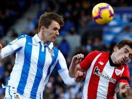 Diego Llorente (i) no podrá disputar la final de Copa. EFE/Archivo