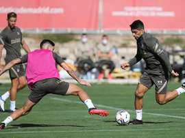 Suárez treina com o foco no Huesca. EFE/ ATLETICODEMADRID.COM