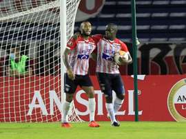 Barcelona se quiere marchar con la cabeza alta. EFE