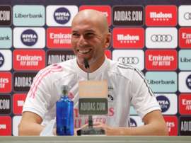 Zinedine Zidane déclare sa flamme à Diego Maradona. afp