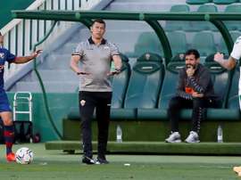 Almirón alabó el trabajo de su equipo en líneas generales. EFE/Manuel Lorenzo