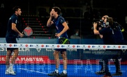La pareja española formada por Juan Lebron (c) y Alejandro Galán celebra su victoria en la final masculina del Estrella Damm Barcelona Master disputada este domingo ante los argentinos Franco Stupaczuk y Sanyo Gutierrez. EFE/ Enric Fontcuberta