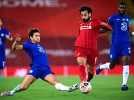 Marcos Alonso é um dos sancionados por ter sido expulso contra o Bayern. EFE/EPA/Laurence Griffiths