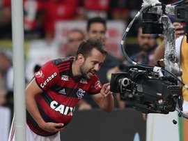 Flamengo amarga la fiesta en Porto Alegre. EFE