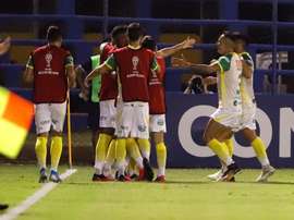 Defensa y Justicia se llevó los 3 puntos de la casa de Sportivo Luqueño. EFE