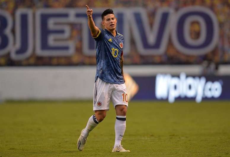 Caos na Colômbia tem goleadas, técnico na berlinda e James Rodríguez desmentindo pancadaria. EFE