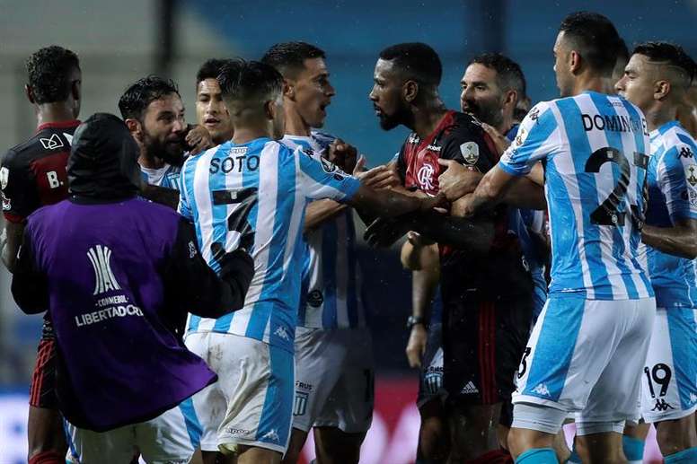 Flamengo sofreu para empatar na ida das oitavas de final da Libertadores. EFE/Juan Ignacio Roncoroni