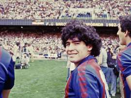 Maradona dejó Barcelona y puso rumbo a Nápoles. EFE