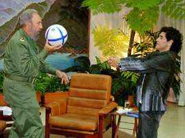 Fidel y Maradona han fallecido el mismo día, con cuatro años de diferencia. EFE/Canal13