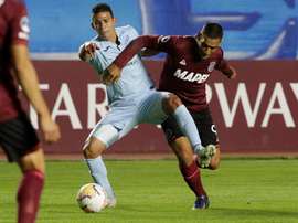 Bolívar le dio el primer golpe a Lanús. EFE
