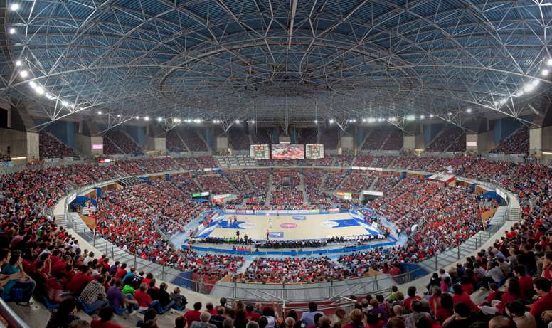 DEP33 VITORIA, 09/04/2012.- El pabellón Buesa Arena de Vitoria. EFE/ADRIÁN RUIZ DE HIERRO/Archivo