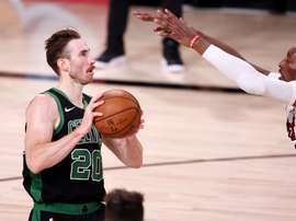 Hayward, de 30 años, que rechazó la oferta de jugar que tenía con los Celtics por 34,2 millones de dólares para la próxima temporada, que hubiese sido la cuarta con el equipo de Boston, aceptó la oferta de los Hornets por cuatro y 120 millones de dólares. EFE/EPA/ERIK S. LESSER/Archivo