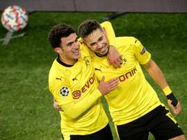 El PSG encarrila un pase que el Borussia ya tiene en su poder. EFE