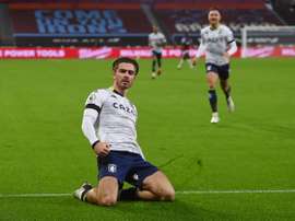 Bryan Robson milite pour une arrivée de Grealish à MU. EFE