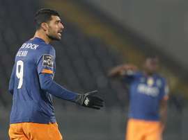 Mehdi Taremi marcou o único gol do Porto sobre o Farense. EFE/EPA/HUGO DELGADO/Arquivo