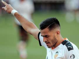 Valencia could be without Maxi Gomez for the clash with Atletico Madrid. EFE