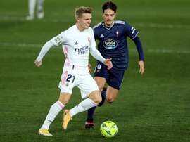 Odegaard é colocado no Arsenal. EFE/Emilio Naranjo