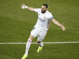 Benzema would apparently like to retire at Lyon. EFE