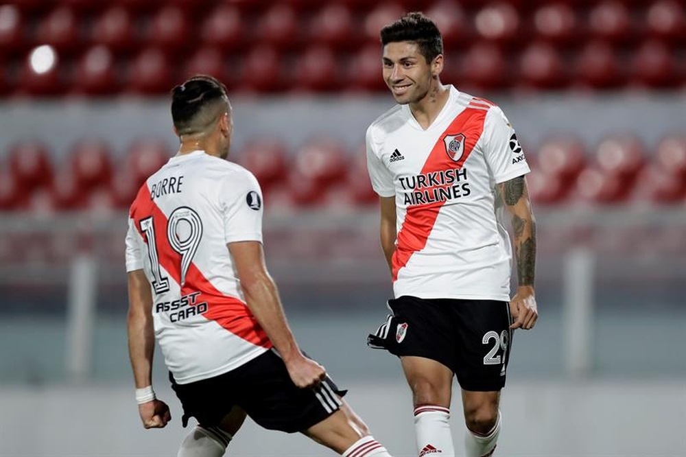 El Atlético le echó el ojo a Gonzalo Montiel. EFE