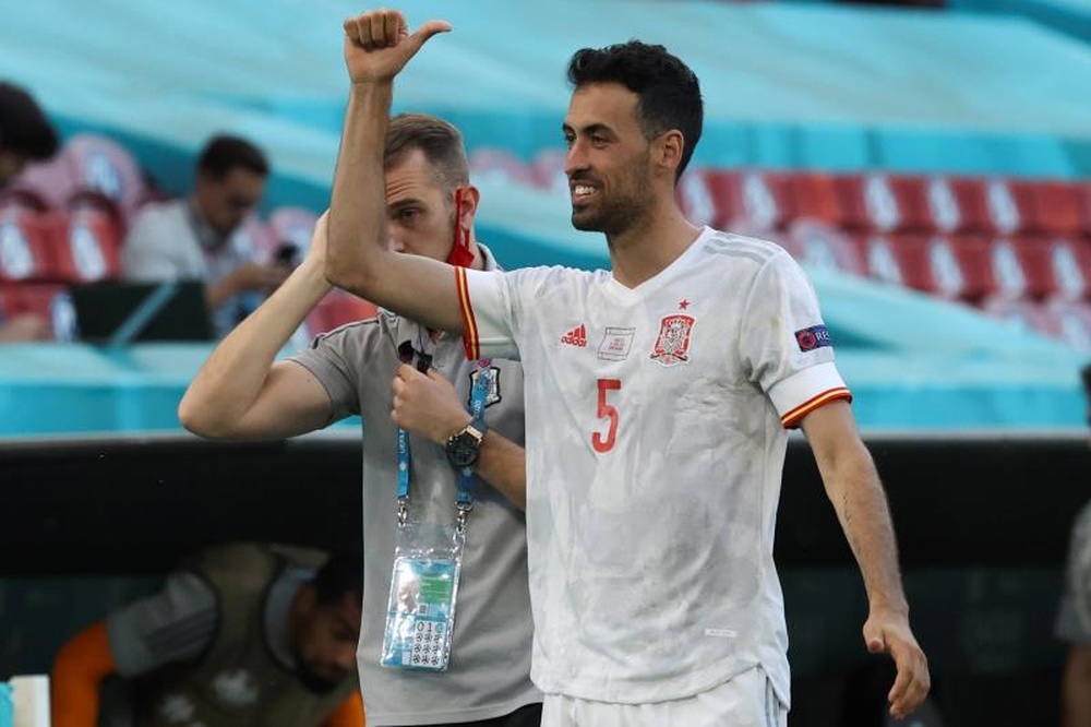 Busquets et Sarabia dans le onze idéal controversé de 'L'Équipe'. EFE