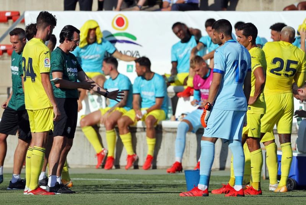 La afición del Villarreal puede quedarse fuera de la final. EFE