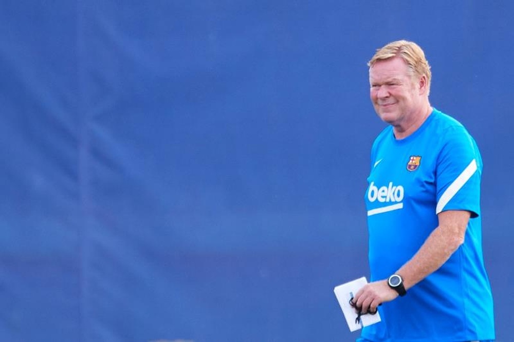 As interrogações de Koeman em uma escalação complicada. AFP
