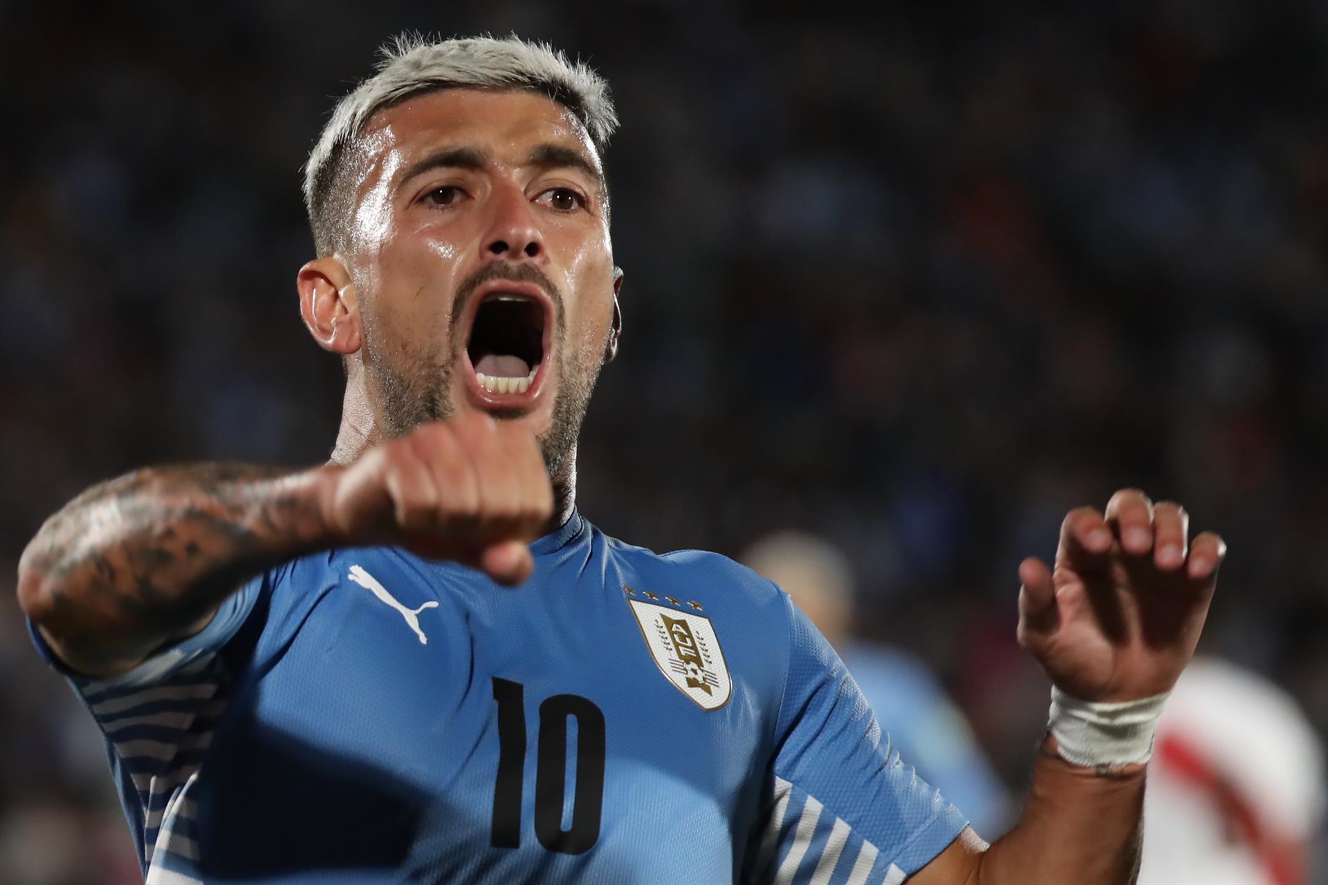 Uruguai aposta em De Arrascaeta e Panamá sai com defesa de cinco