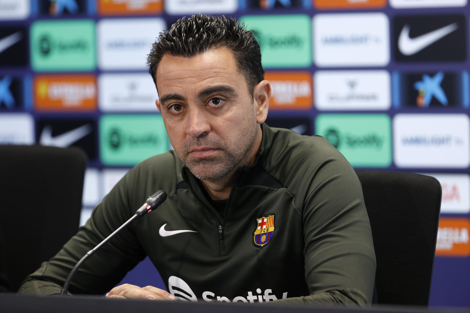 Colpo di scena: Xavi resta alla guida del Barça