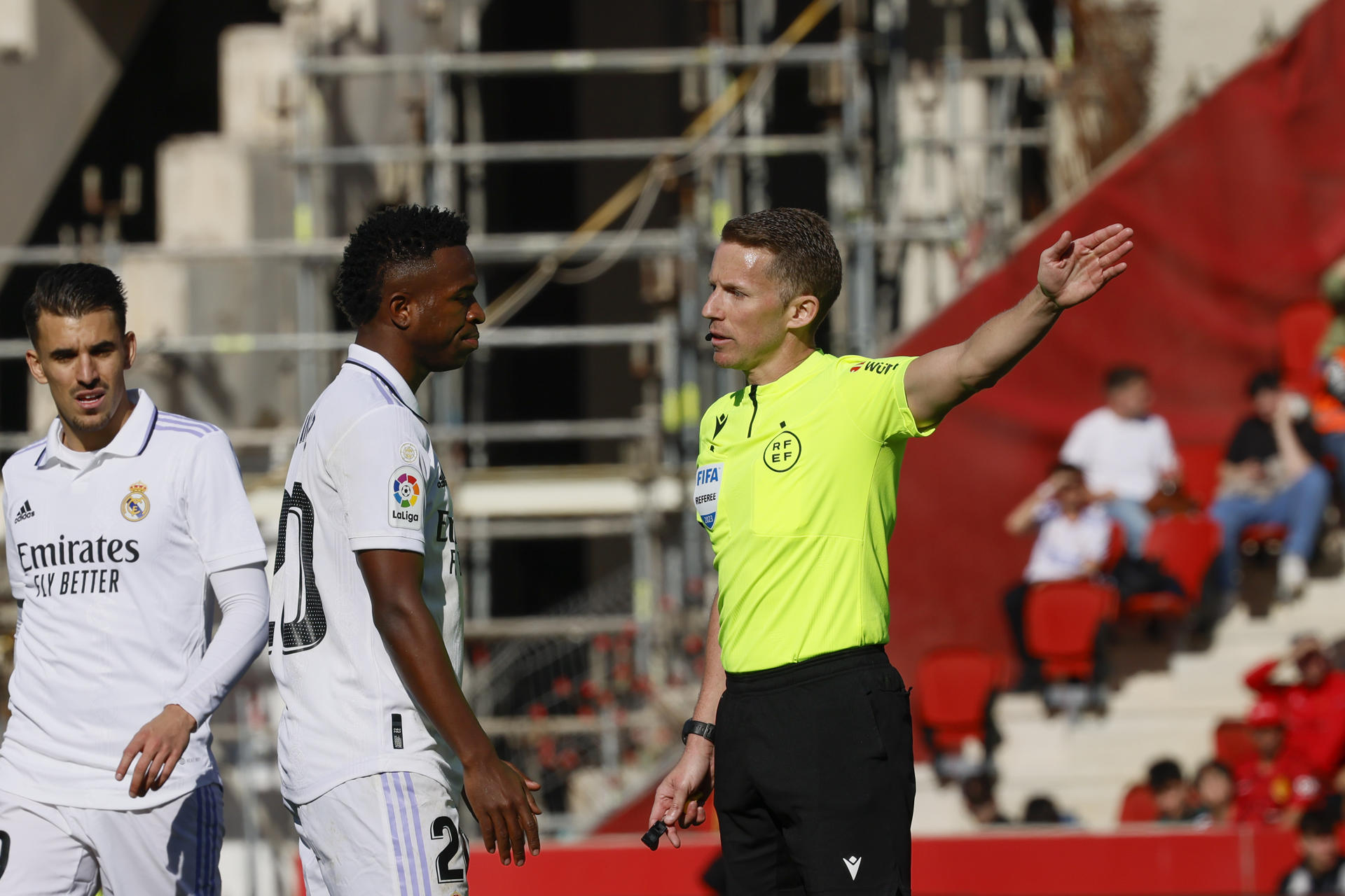 Alejandro Hernandez Hernandez arbitrera le Clasico décisif du 11 mai