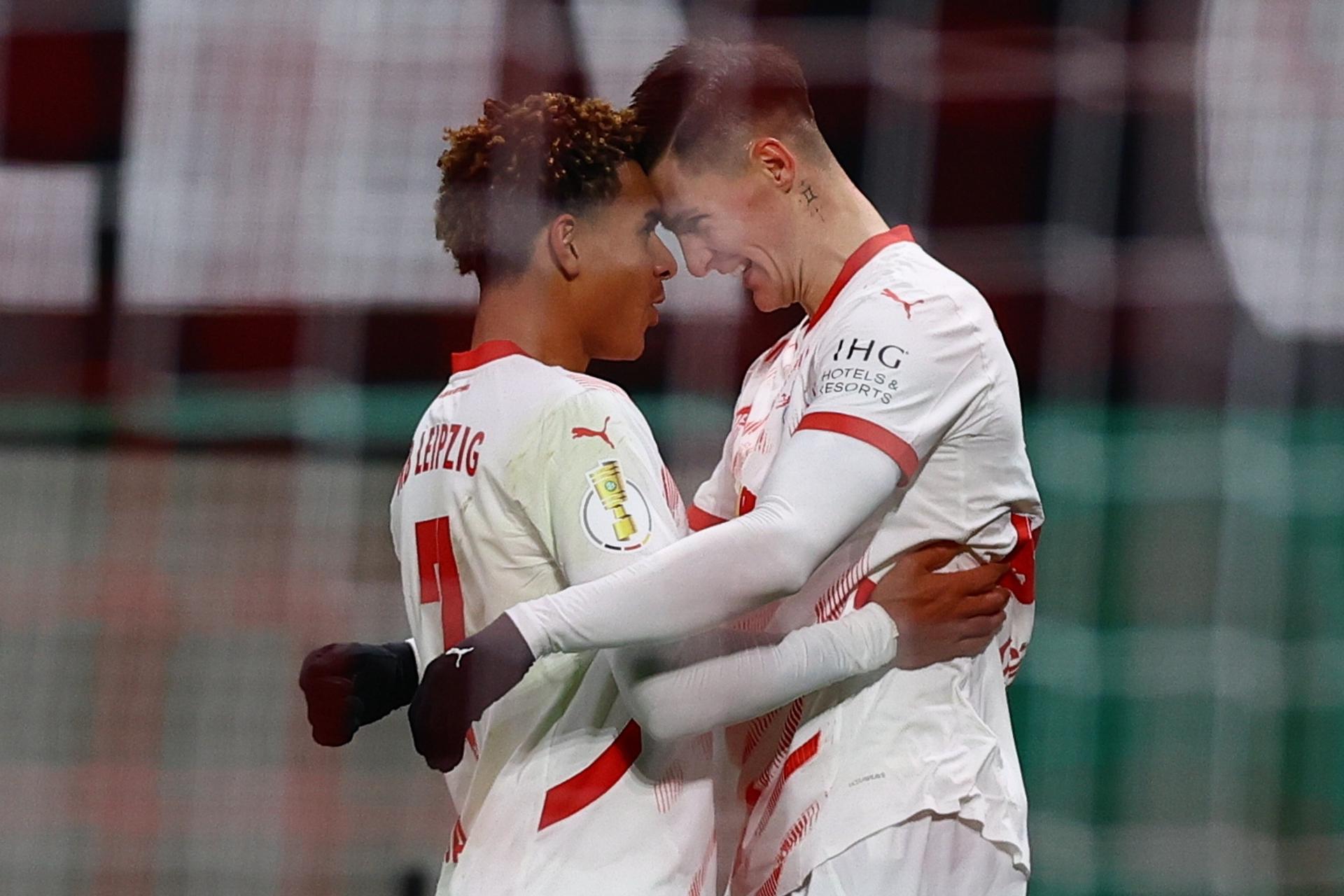Newcastle target Sesko in statement move to replace wantaway Isak
