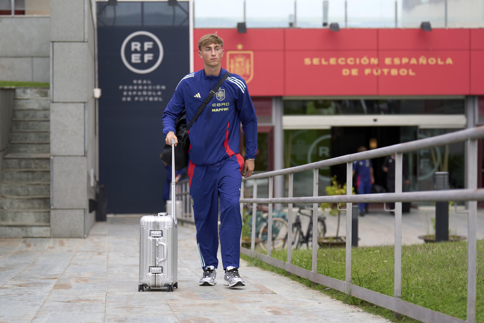 Dean Huijsen (Real Madrid) defende Lamine Yamal após saída da concentração da Espanha