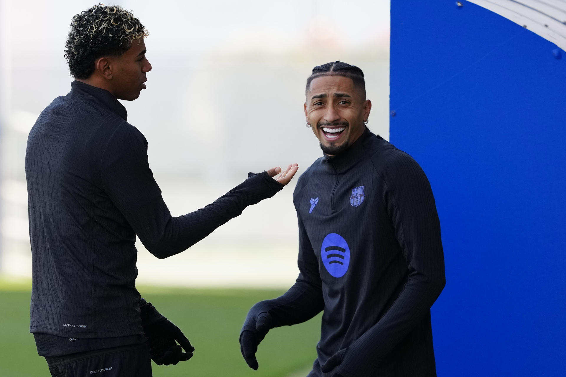 Chelsea host Barcelona as Arsenal meet Bayern in European showdowns