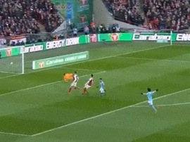 Agüero marco o primeiro da partida. Twitter