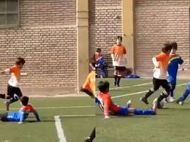 Agustin Buteler ricorda incredibilmente Leo Messi. Capturas/Tekkers