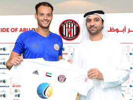 Joao Carlos fue presentado como nuevo fichaje del Al-Jazira. Twitter/Aljazira_uae