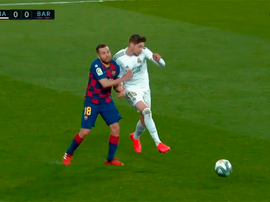 El Madrid pidió segunda amarilla. Captura/MovistarFutbol