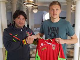 El conjunto ruso hizo oficial el fichaje del central de 23 años. UfaFC