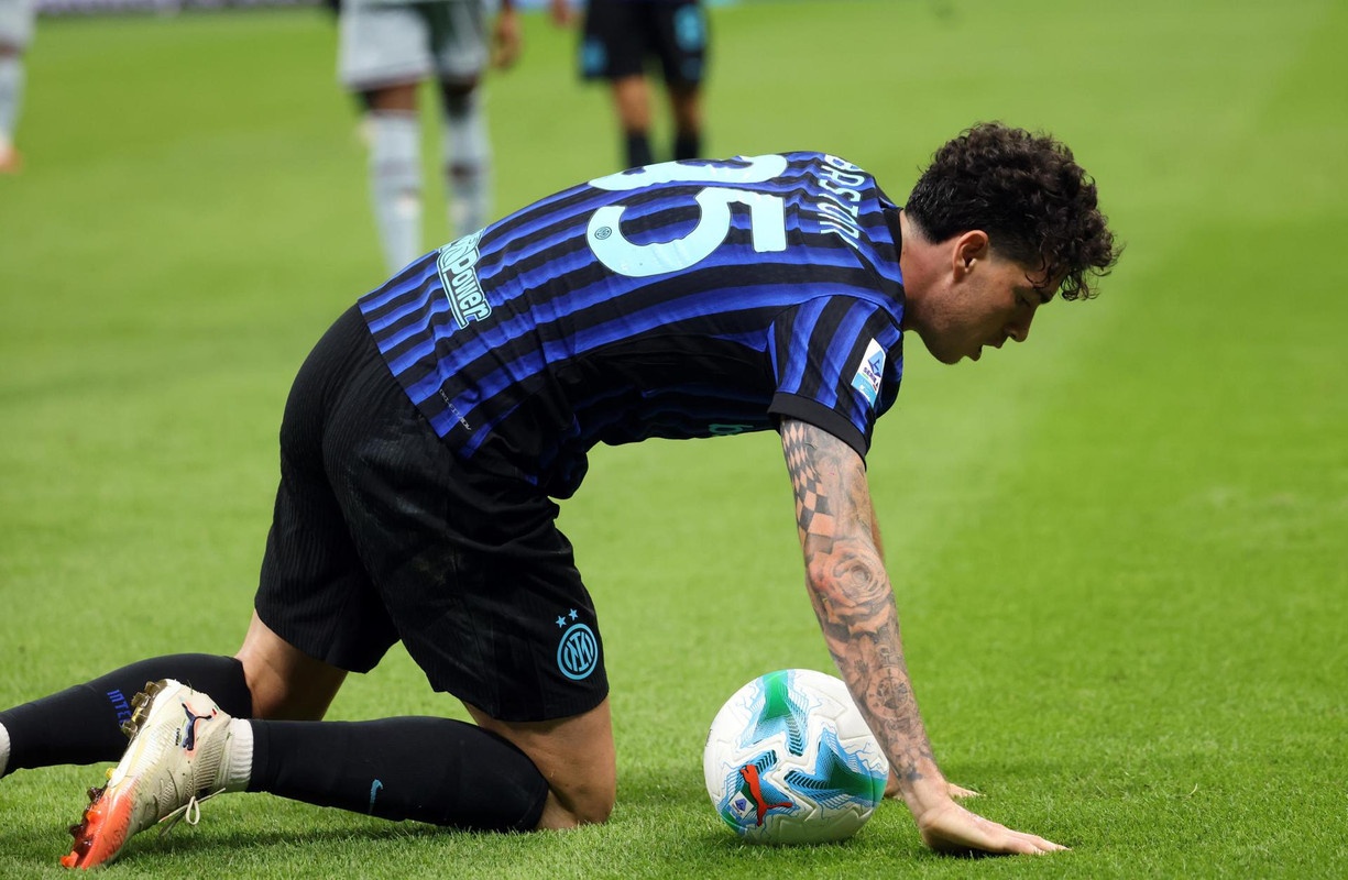 Liverpool set sights on Bastoni after losing out on Guehi