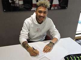 Alex Kiwomya se formó en las categorías inferiores del Chelsea. DonCasterRovers