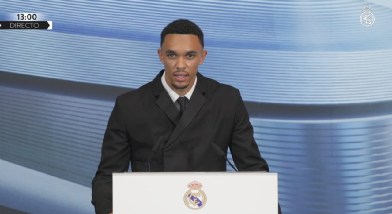 La presentación de Alexander-Arnold, en directo