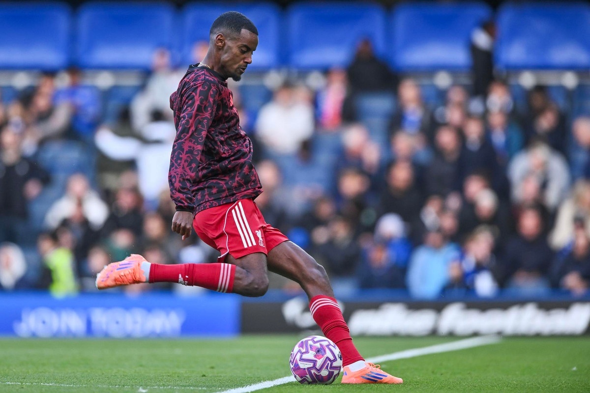 El Liverpool aguarda el regreso de Isak y Alisson