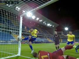 Álvaro Giménez put Cádiz up 1-0. Screenshot/MovistarLaLiga