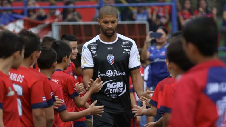 Álvaro Saborío colgará las botas al final de la temporada - BeSoccer