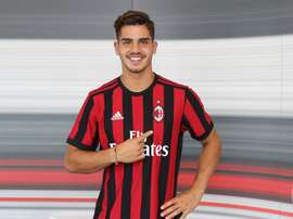 André Silva é uma das caras do novo Milan para 2017/18. Twitter @ AC Milan