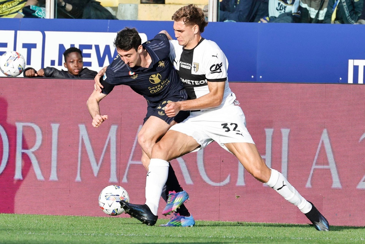 Juventus' Cambiaso sidelined with thigh injury